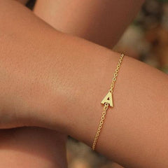 Turandoss Dainty Gold Initial Bracelets for Women Girls, Gold Jewelry for Women, Birthday Gifts for Teen Girls, Trendy Stuff