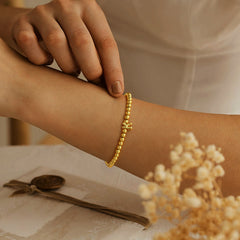 Turandoss 14K Gold Plated Dainty Beaded Initial Bracelet for Girls Women Cute Bubble Letter A-Z Jewelry Trend Personalized Birthday Christmas Gifts for Her Teen Girl