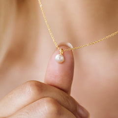 Turandoss Pearl Necklaces for Women Trendy, Dainty 18K Gold Plated Pearl Pendant Necklace, Bride Bridesmaid Gifts Wedding Birthday Gifts, 16+2.5In
