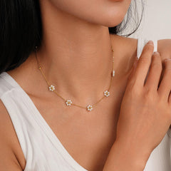 Turandoss 14K Gold Plated Pearl Daisy Pearl Choker Necklace for Women Dainty Charm Daisy Station for Teenage Teen Girl Easter Birthday Gifts Trendy Stuff for Women Teen Girl Gifts