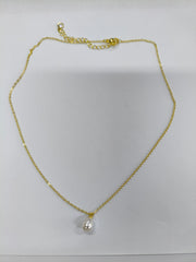 Turandoss Pearl Necklaces for Women Trendy, Dainty 18K Gold Plated Pearl Pendant Necklace, Bride Bridesmaid Gifts Wedding Birthday Gifts, 16+2.5In