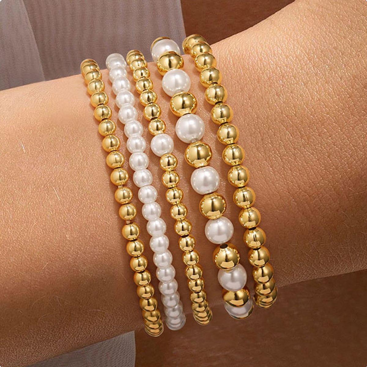 Turandoss 5PCS Gold Beaded Bracelets for Women Girls - Dainty 18K Gold Plated Bead Pearl Bracelet, Womens Bracelet Stack, Christmas Gifts for Girls