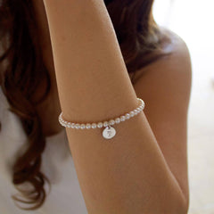 Turandoss Gold Pearl Initial Bracelets for Women Girls - Dainty Disc Charm Bracelet for Kids, Beaded Letter Bracelets for Girls, Christmas Gifts