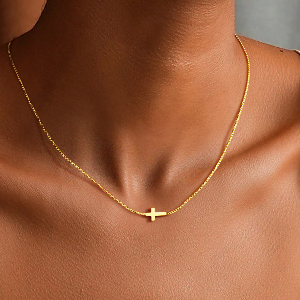 Turandoss Cross Necklace for Women Girls, 18K Gold-Plated Dainty Small Cross Pendant Choker Necklaces, Birthday Valentine's Day Gift for Women Wife