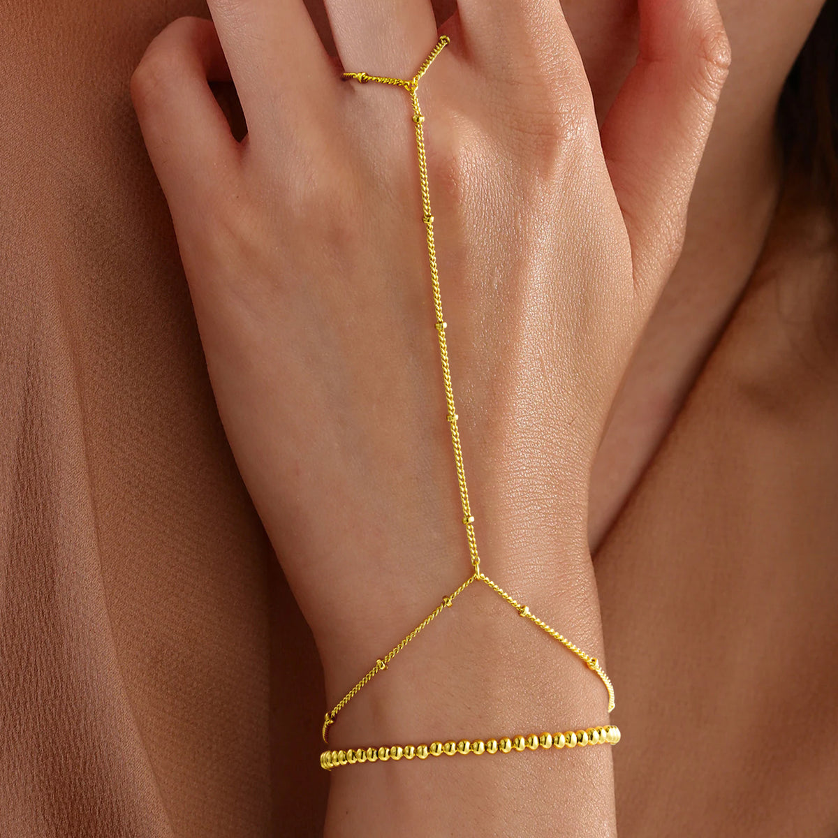 Turandoss 2PCS Gold Hand Chain Bracelet for Women - Dainty 18K Gold Layered Link Chains, Finger Ring Hand bracelets Stack, Christmas Gifts, 6+2In