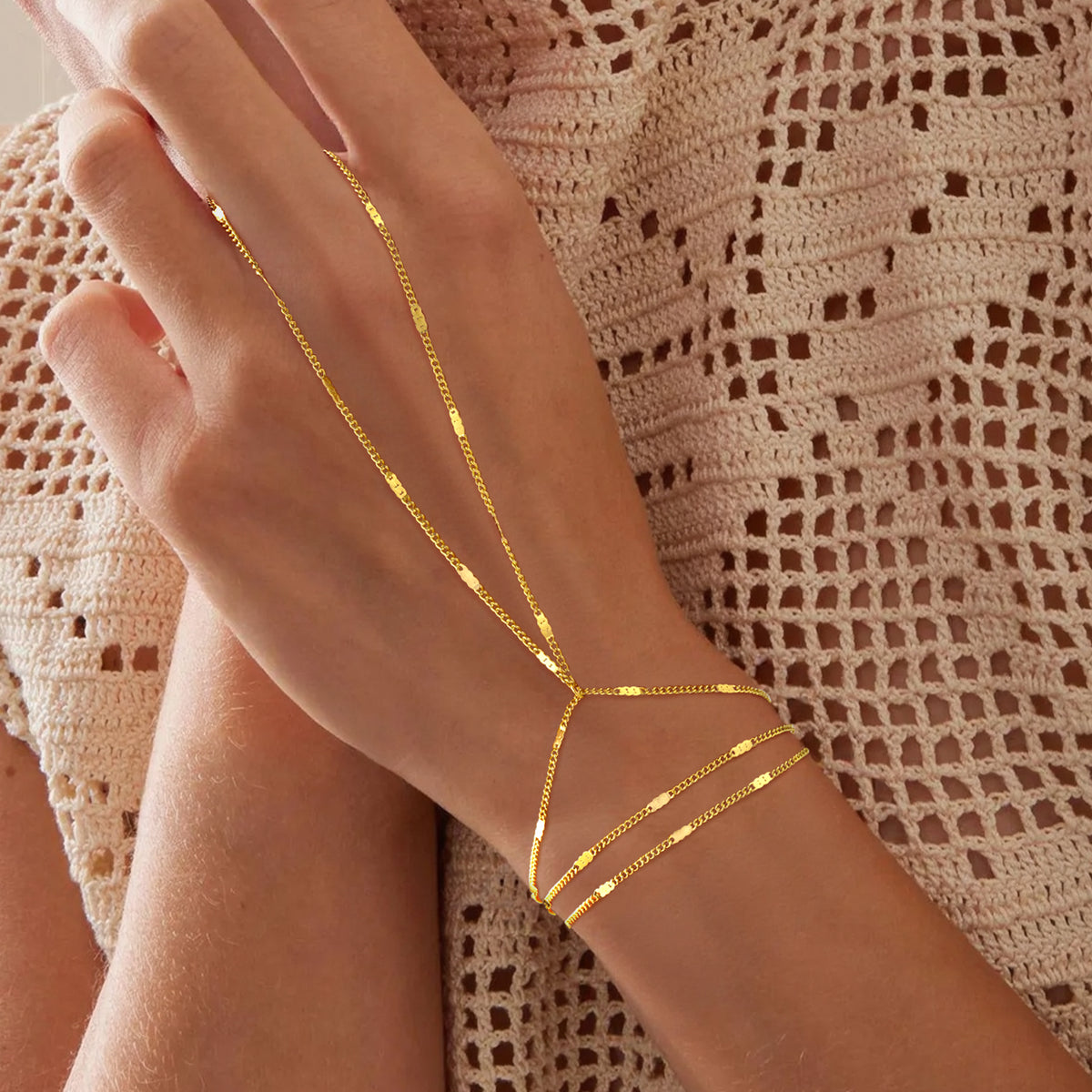 Turandoss 2PCS Gold Hand Chain Bracelet for Women - Dainty 18K Gold Layered Link Chains, Finger Ring Hand bracelets Stack, Christmas Gifts, 6+2In