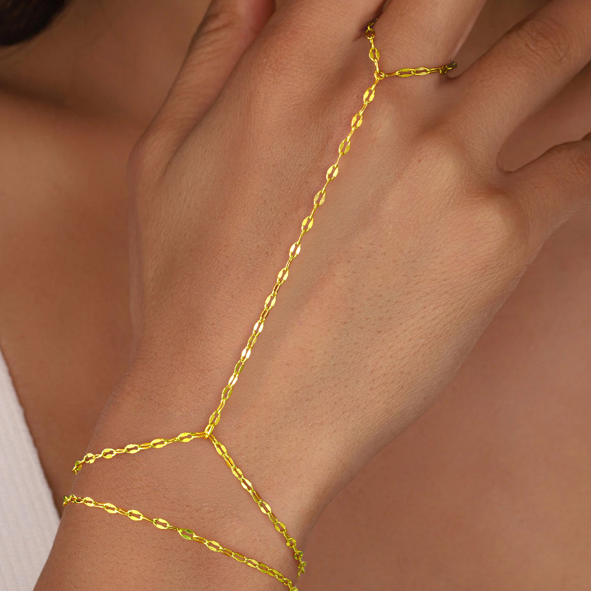 Turandoss 2PCS Gold Hand Chain Bracelet for Women - Dainty 18K Gold Layered Link Chains, Finger Ring Hand bracelets Stack, Christmas Gifts, 6+2In