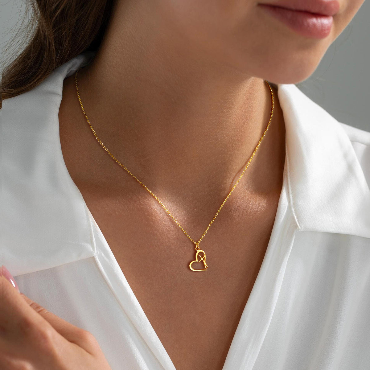 Turandoss Cross Necklace for Women Girls, 18K Gold-Plated Dainty Small Cross Pendant Choker Necklaces, Birthday Valentine's Day Gift for Women Wife