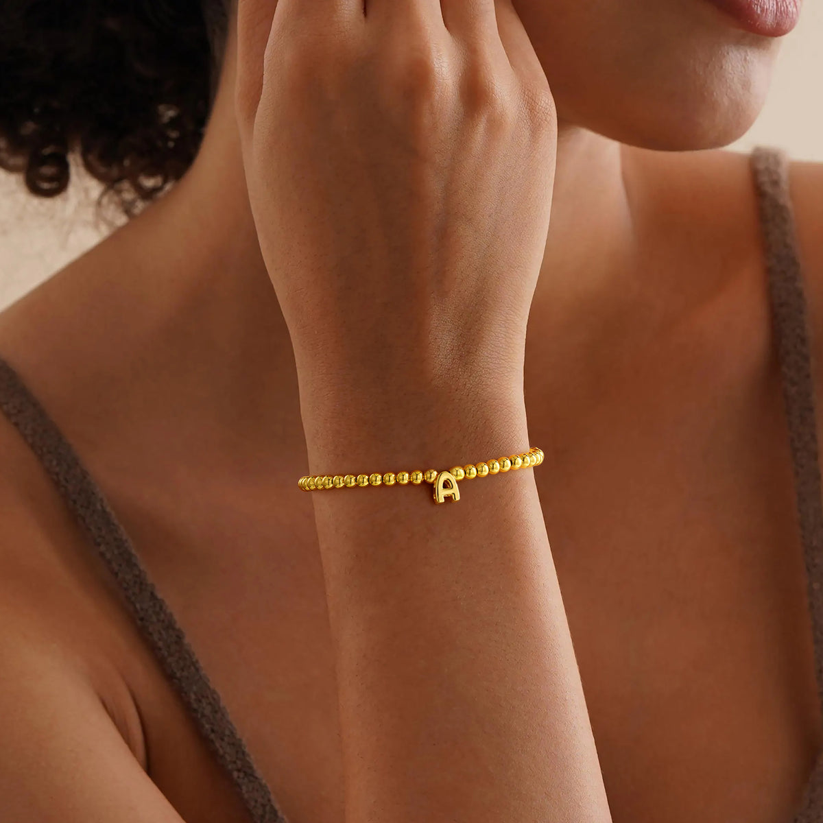 Turandoss 14K Gold Plated Dainty Beaded Initial Bracelet for Girls Women Cute Bubble Letter A-Z Jewelry Trend Personalized Birthday Christmas Gifts for Her Teen Girl