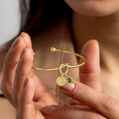 Turandoss Initial Birthstone Bracelets for Women Girls - Trendy Disc Letter T Love Knot Initial Bracelet Blue December Birthstone Pendent Bracelet Bridesmaid Birthday Friendship Gifts for Women Girls