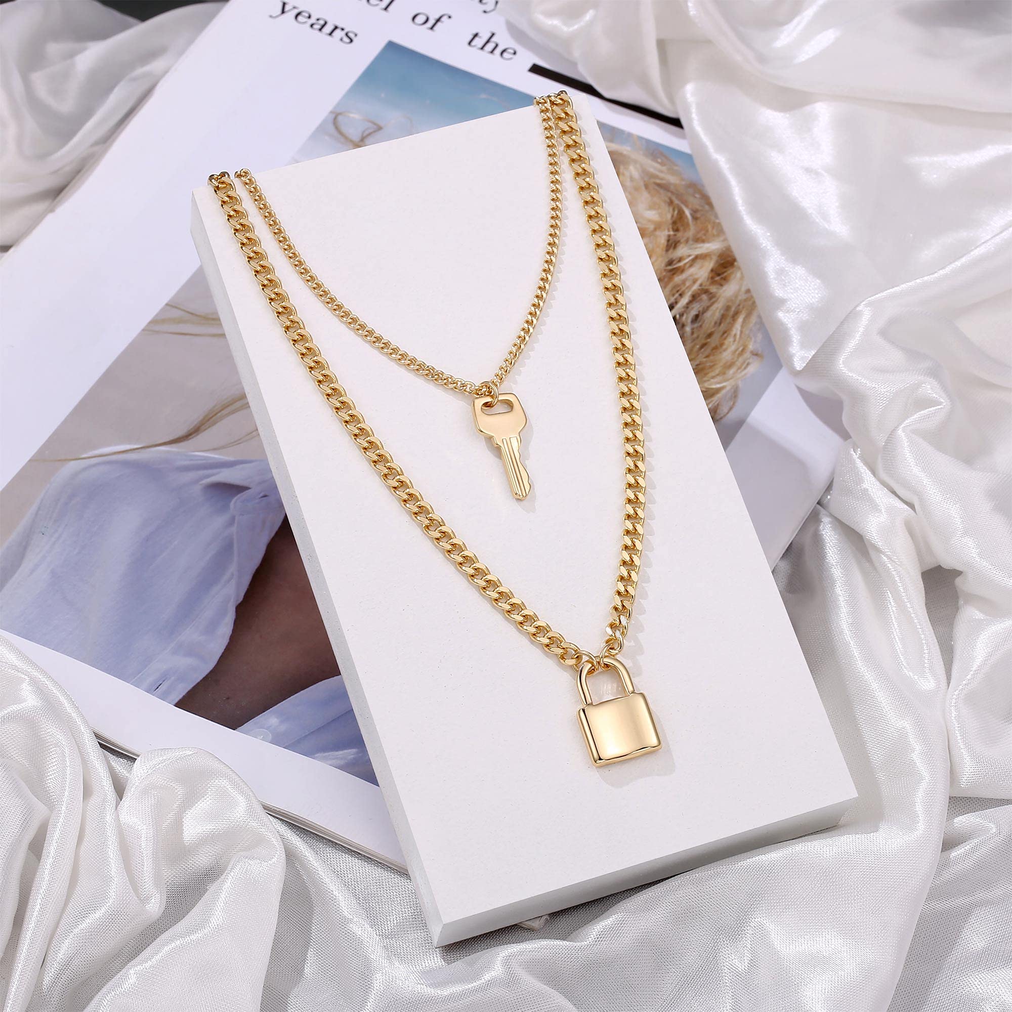 Key&Lock Dainty Gold Choker Necklaces