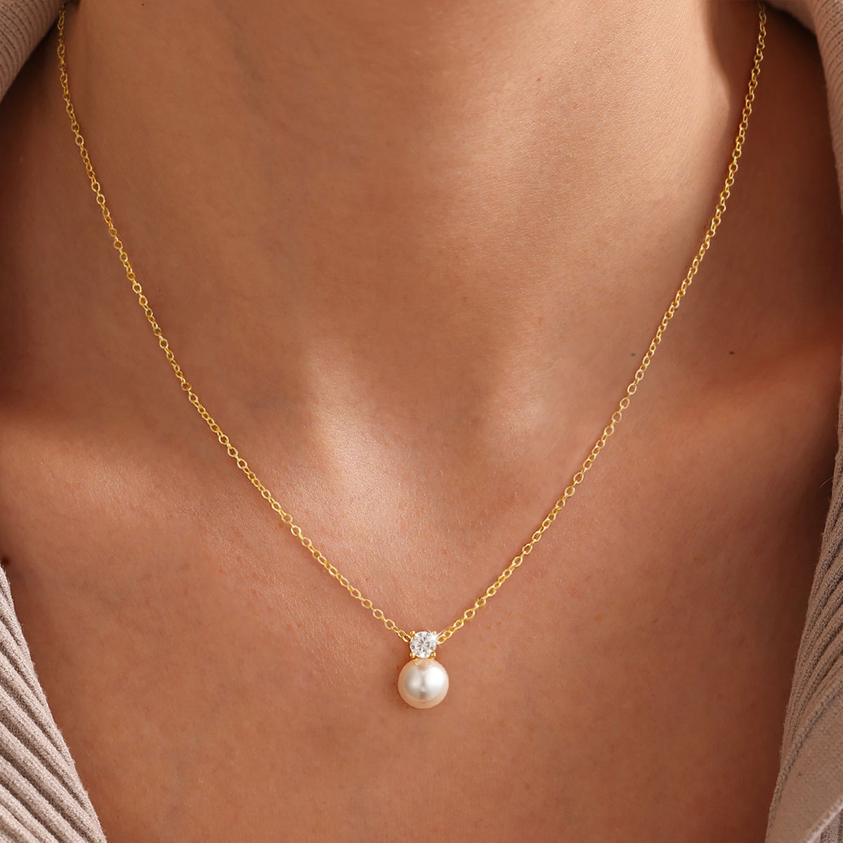 Turandoss Pearl Necklaces for Women - Dainty Gold Choker Pendant Pearl Necklace with Cubic Zirconia,  Bridal Wedding Gifts, Bridesmaid Gifts, 16+2.5In