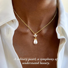 Turandoss Pearl Necklaces for Women - Dainty Gold Pearl Choker Pendant Necklace for Women Trendy Simple Elegant Gold Cubic Zirconia Bridal Wedding Necklace for Womens Jewelry Bridesmaid Proposal Gifts