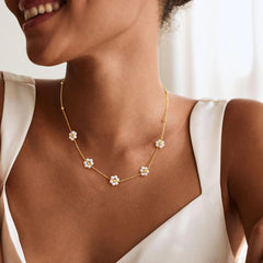 Turandoss 14K Gold Plated Pearl Daisy Pearl Choker Necklace for Women, Dainty Charm Necklace for Women Teen Girl Gifts Daisy Necklaces Station Gift for Teenage Teen Girl Christmas Gifts Trendy Stuff